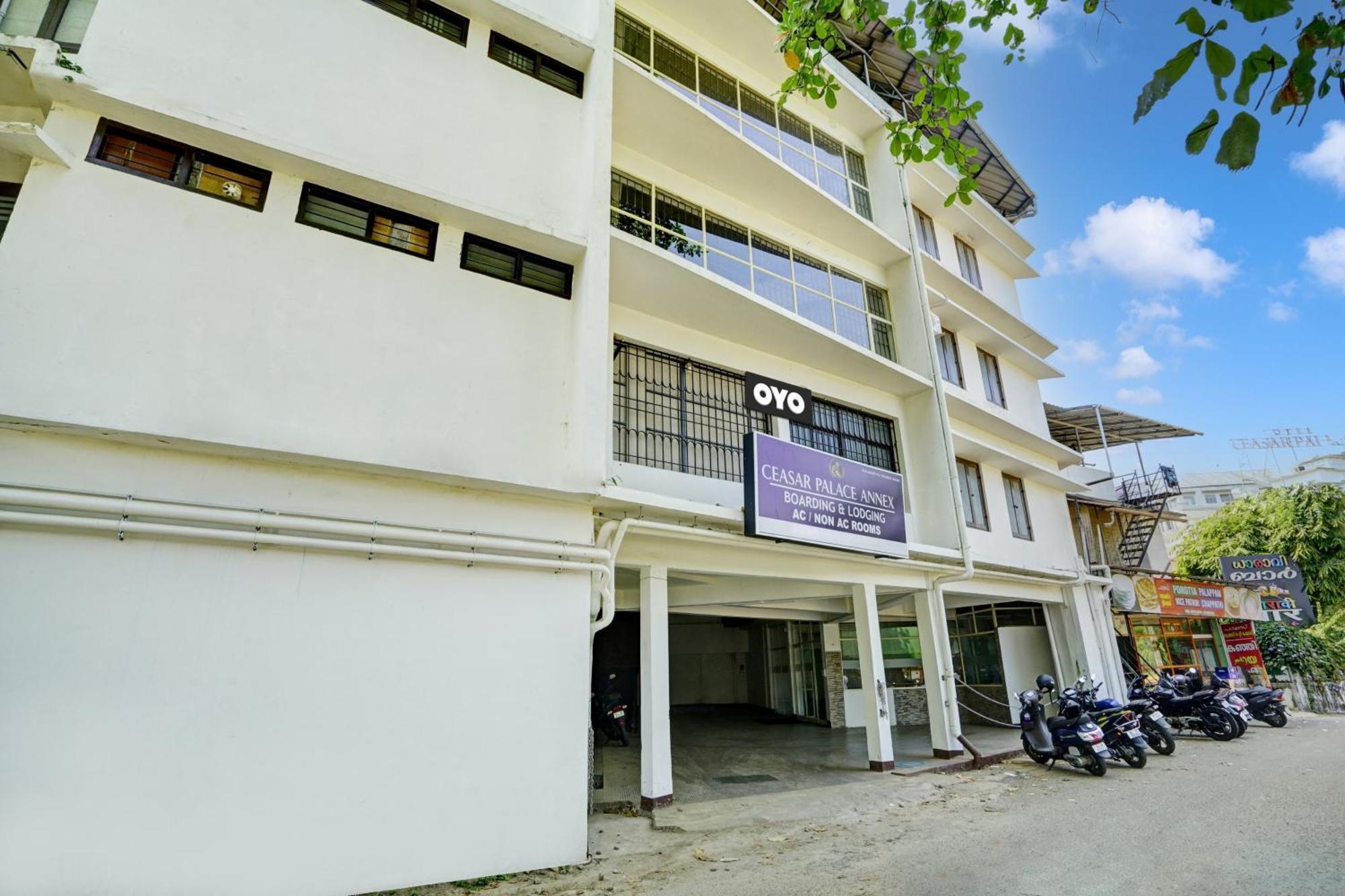 Super Hotel O Ceasar Palace Annex Thodupuzha Eksteriør billede